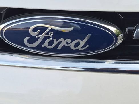 Used 2015 Ford Escape Titanium w/ Equipment Group 301A FWD image 9