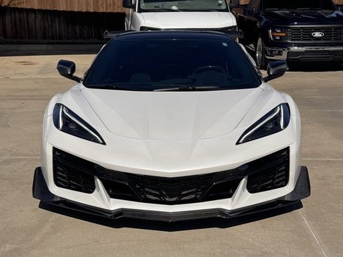 Used 2023 Chevrolet Corvette Z06 image 1