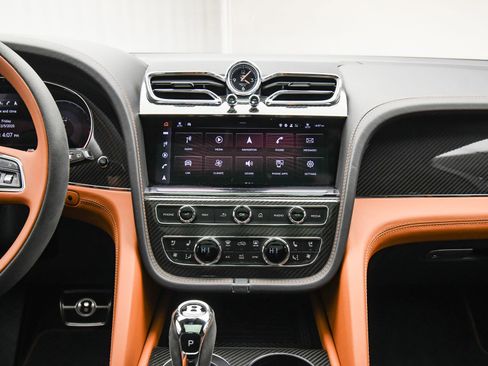 Certified 2022 Bentley Bentayga image 39