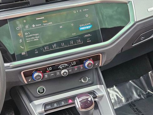 Used 2025 Audi Q3 2.0T Premium w/ Convenience Package image 13