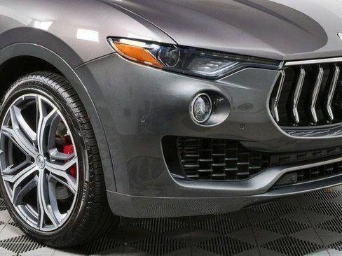 Certified 2023 Maserati Levante GT AWD/4WD image 38
