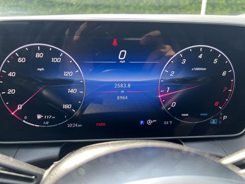 Used 2025 Mercedes-Benz GLC 300 4MATIC image 22
