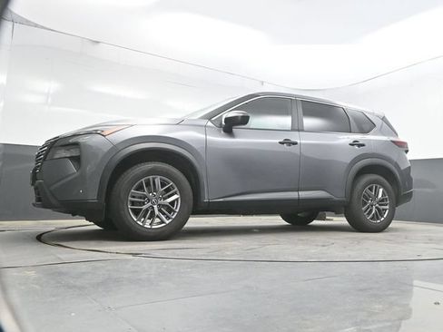 Used 2024 Nissan Rogue S AWD/4WD image 38