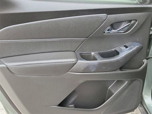 Certified 2023 Chevrolet Traverse LT image 18