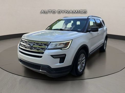 Used 2018 Ford Explorer XLT AWD/4WD image 1