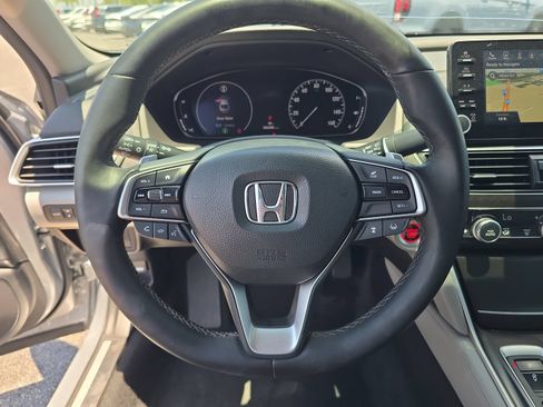 Used 2019 Honda Accord Touring image 24