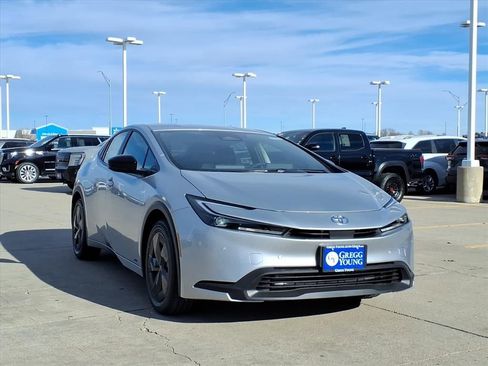 New 2026 Toyota Prius LE AWD/4WD image 3