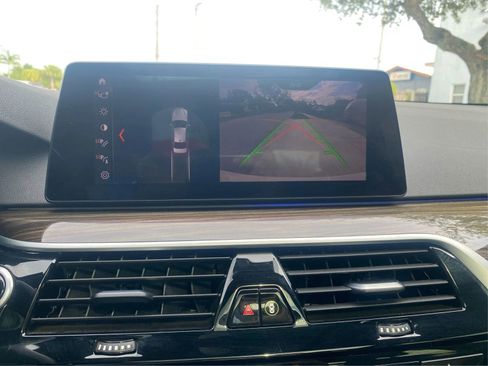 Used 2019 BMW 530e RWD image 19