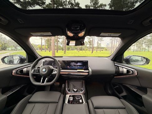 New 2026 BMW X3 xDrive30i w/ Premium Package AWD/4WD image 2