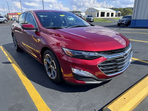 Used 2023 Chevrolet Malibu LT w/ LPO, Floor Liner Package image 2