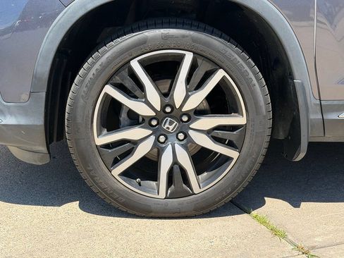 Certified 2020 Honda Pilot Touring image 25