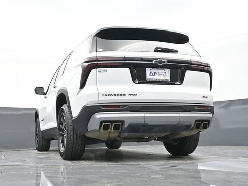 Used 2024 Chevrolet Traverse Z71 image 45