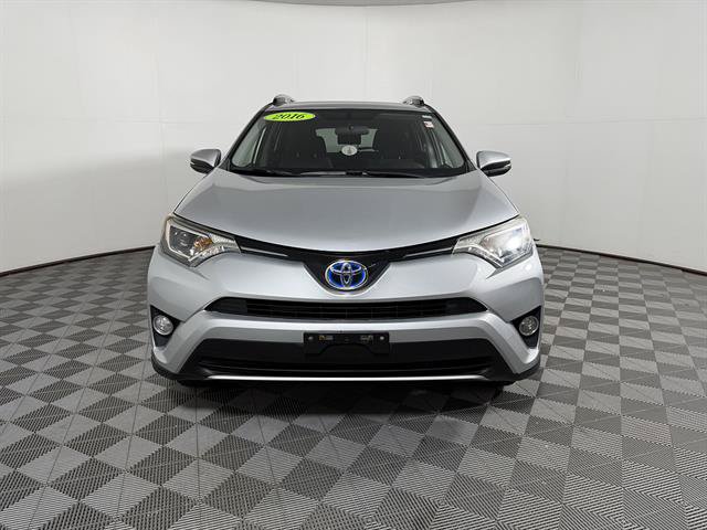 Used 2016 Toyota RAV4 XLE AWD/4WD image 2
