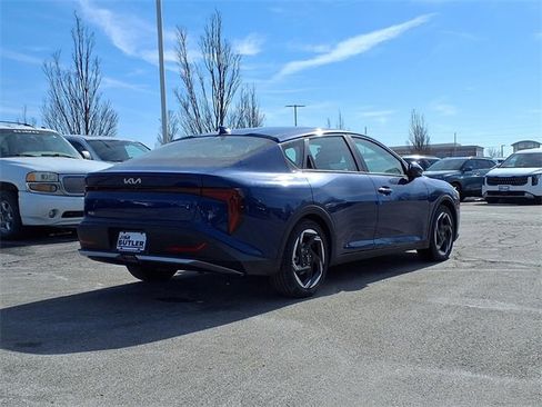 New 2026 Kia K4 EX image 2