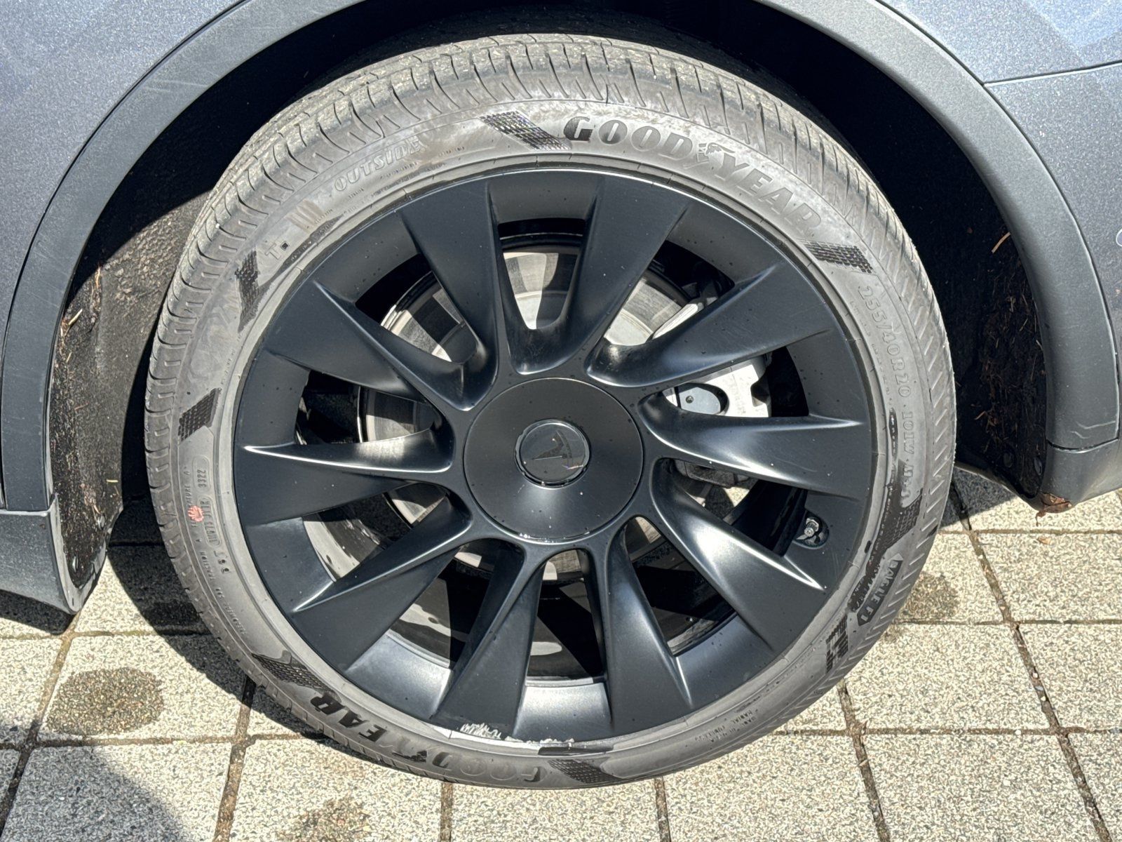 Used 2022 Tesla Model Y Long Range AWD/4WD image 10