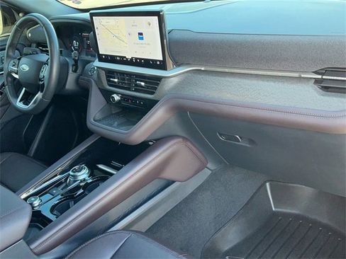 Used 2025 Ford Explorer Platinum image 23
