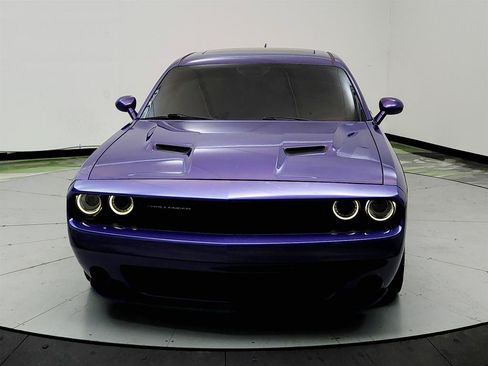 Used 2016 Dodge Challenger R/T w/ Driver Convenience Group RWD image 2