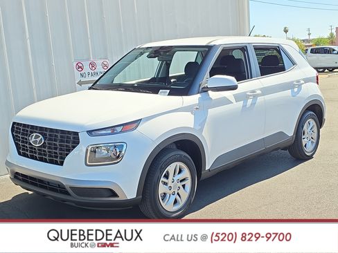 Used 2026 Hyundai Venue SE FWD image 3