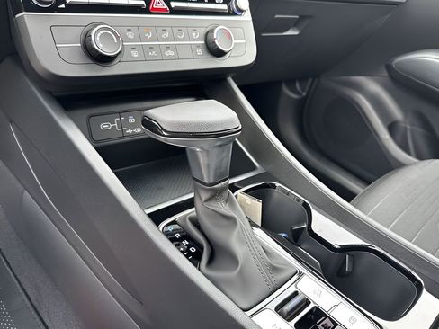 New 2025 Hyundai Santa Cruz SE AWD/4WD image 17
