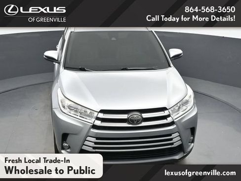 Used 2017 Toyota Highlander XLE FWD image 40