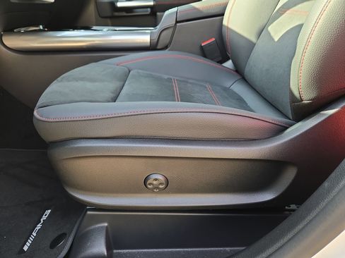 New 2026 Mercedes-Benz GLA 35 AMG 4MATIC image 17