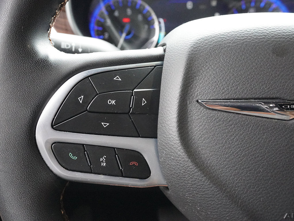 Used 2022 Chrysler Pacifica Pinnacle AWD/4WD image 54