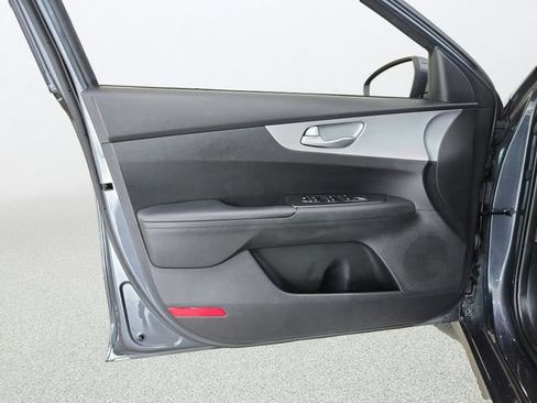 Certified 2023 Kia Forte LXS w/ LXS Technology Package FWD image 18