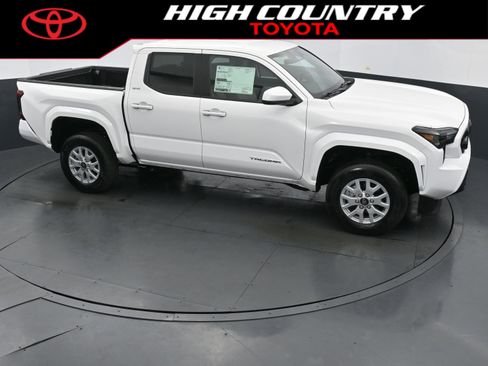 New 2026 Toyota Tacoma SR5 RWD image 32