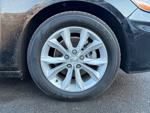 Used 2025 Chevrolet Malibu LT image 28