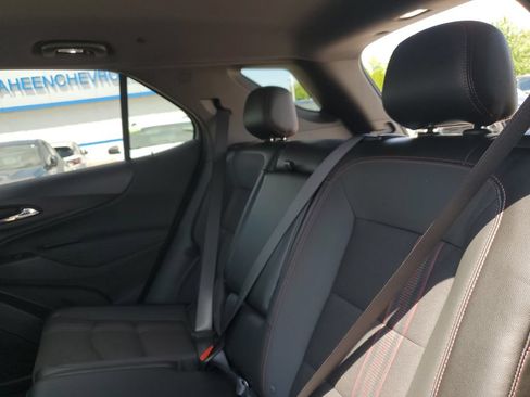 Used 2024 Chevrolet Equinox RS FWD image 30
