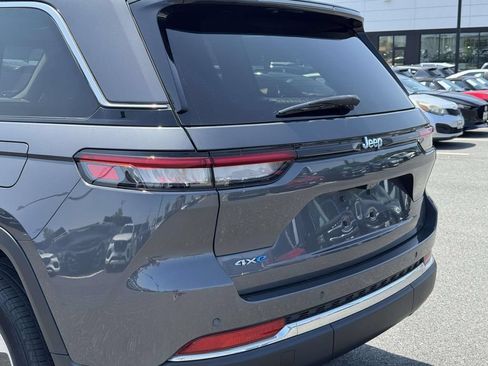 Used 2022 Jeep Grand Cherokee Limited 4xe AWD/4WD image 11