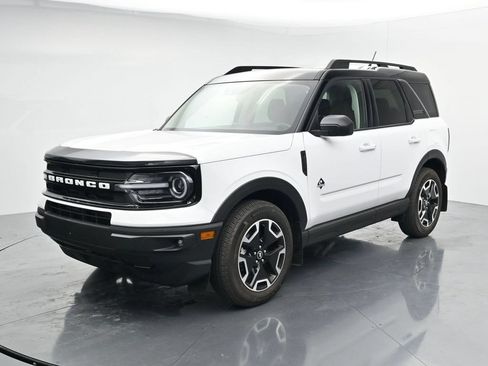 Used 2021 Ford Bronco Sport Outer Banks AWD/4WD image 4