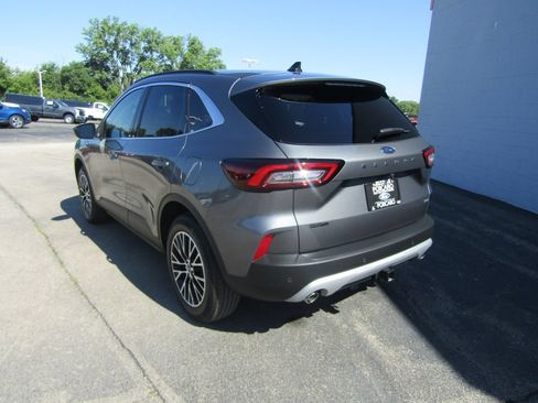 Used 2026 Ford Escape SE w/ Class II Trailer Tow Package FWD image 6