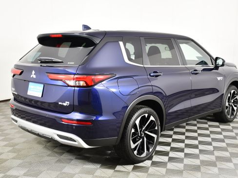Used 2025 Mitsubishi Outlander SE AWD/4WD image 6