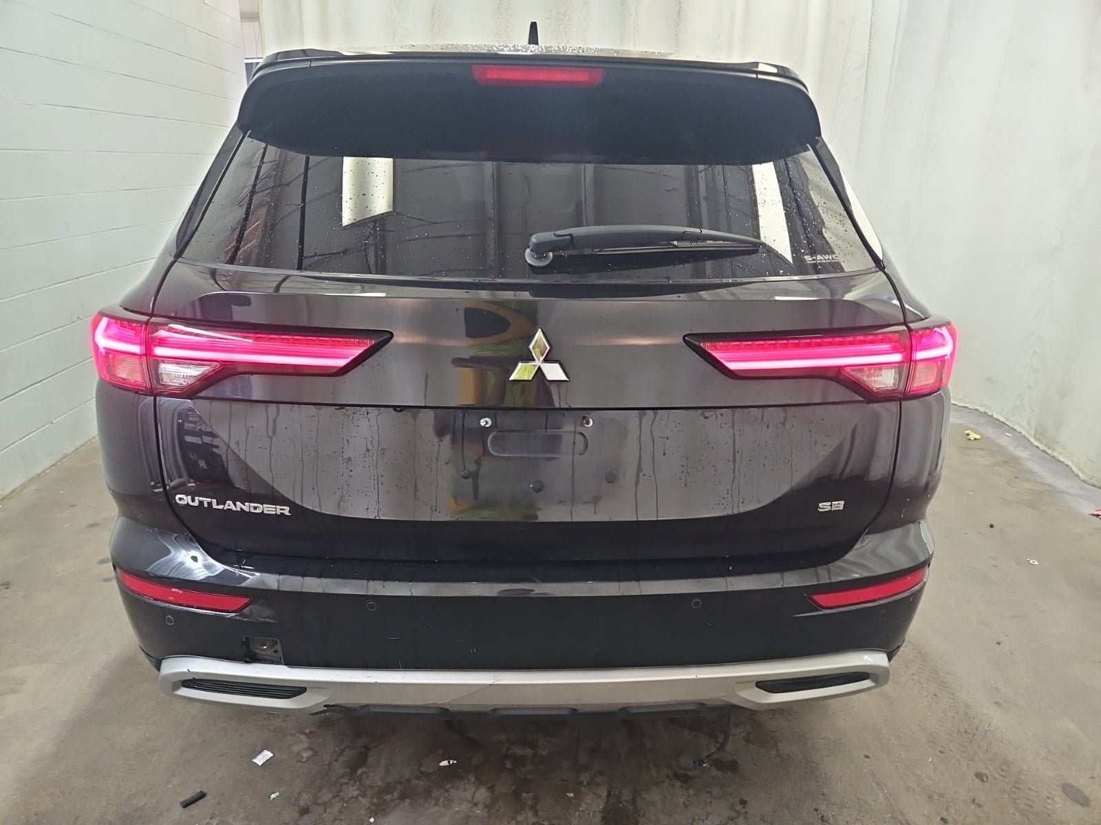 Used 2024 Mitsubishi Outlander SE Black Edition AWD/4WD image 7