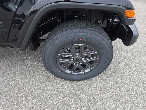 New 2026 Jeep Gladiator Sport image 9
