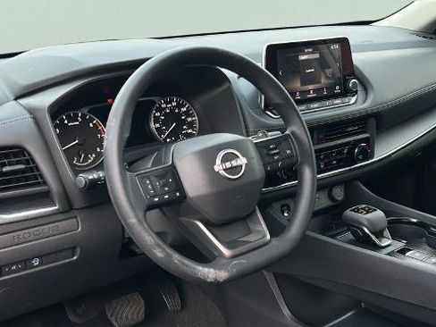 Certified 2025 Nissan Rogue S image 13