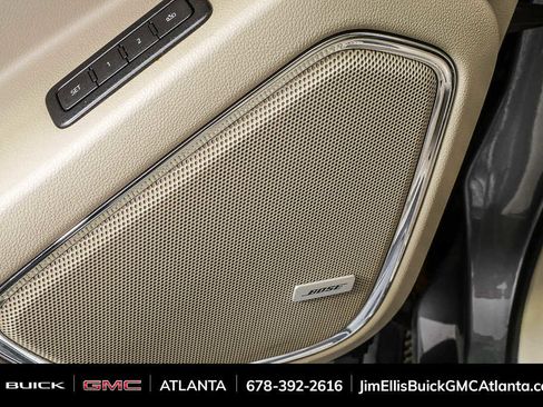 Used 2020 GMC Yukon XL Denali w/ Denali Premium Package RWD image 7