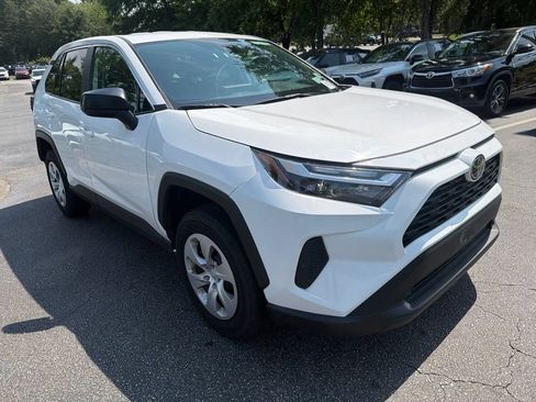Used 2025 Toyota RAV4 LE AWD/4WD image 4