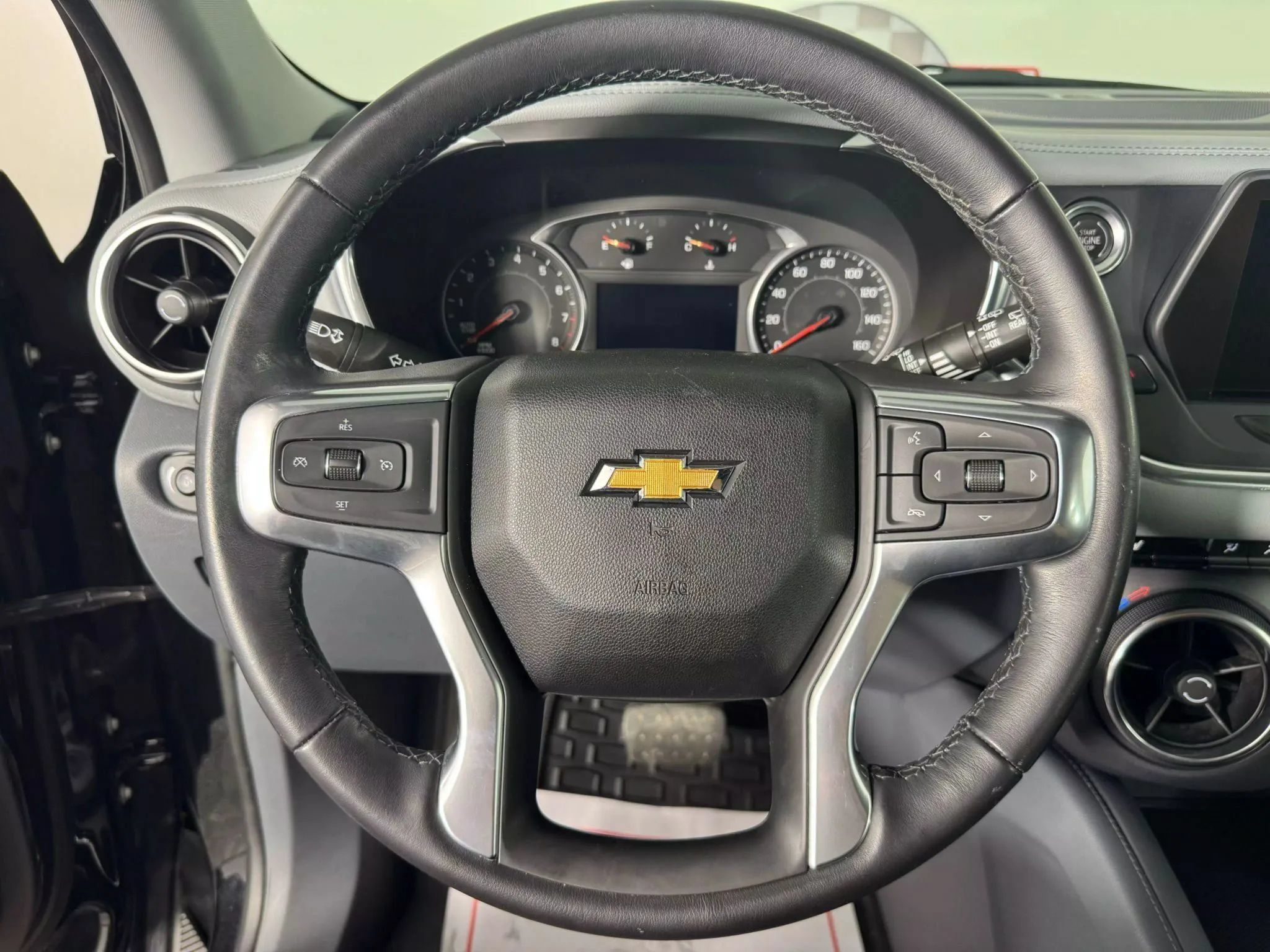 Used 2020 Chevrolet Blazer LT FWD image 13