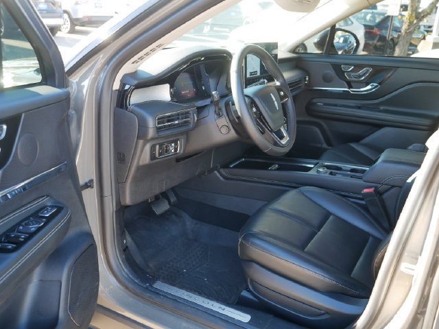 Used 2025 Lincoln Corsair AWD w/ Equipment Group 101A image 9