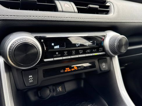 Certified 2025 Toyota RAV4 LE FWD image 29