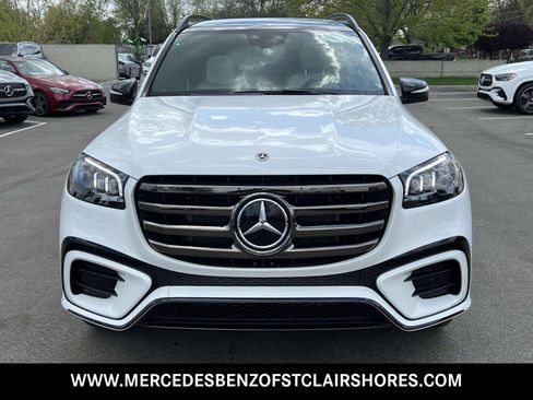 Used 2025 Mercedes-Benz GLS 450 4MATIC image 8