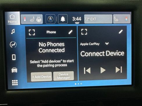 Used 2023 Chrysler Voyager LX image 26