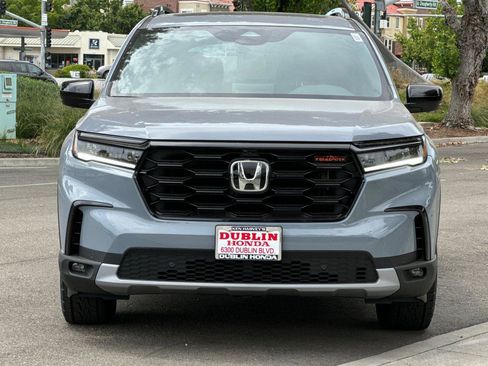 New 2025 Honda Pilot TrailSport image 9