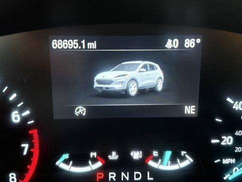 Used 2021 Ford Escape SE FWD image 9
