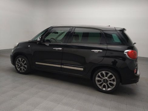 Used 2017 FIAT 500L Lounge w/ Dual-Pane Sunroof Package image 3