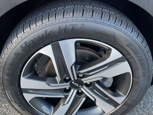 Used 2023 Kia Sorento EX image 30