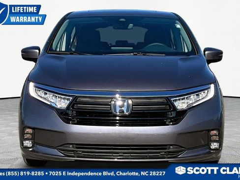 Used 2024 Honda Odyssey EX-L image 2