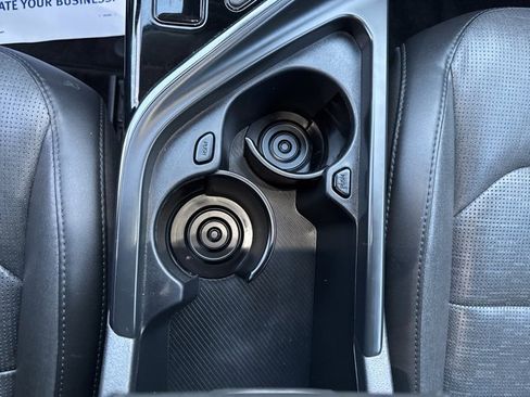 Used 2023 Kia Niro SX image 26